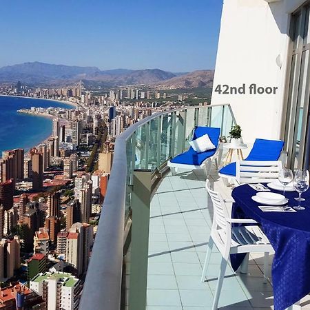 Апартаменты Deluxe Penthouse On The 42Nd Floor With Amazing Sea Views Бенидорм Экстерьер фото