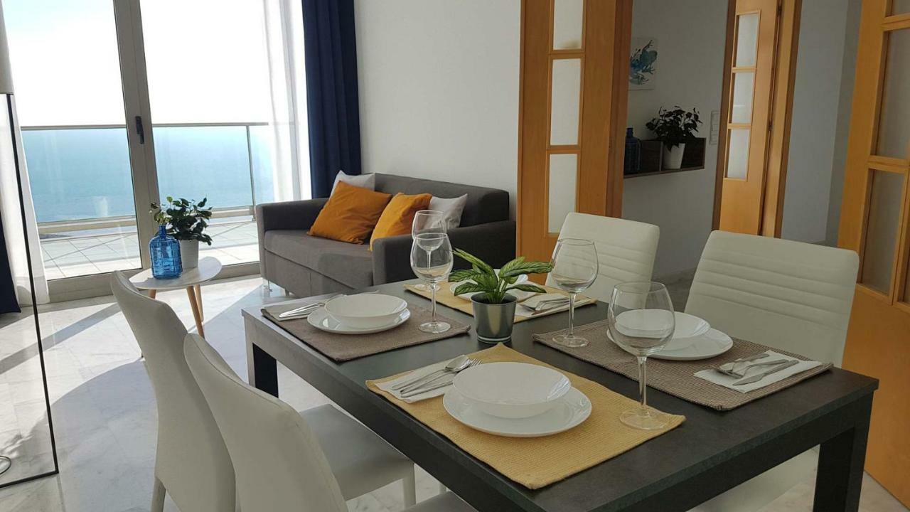 Апартаменты Deluxe Penthouse On The 42Nd Floor With Amazing Sea Views Бенидорм Экстерьер фото