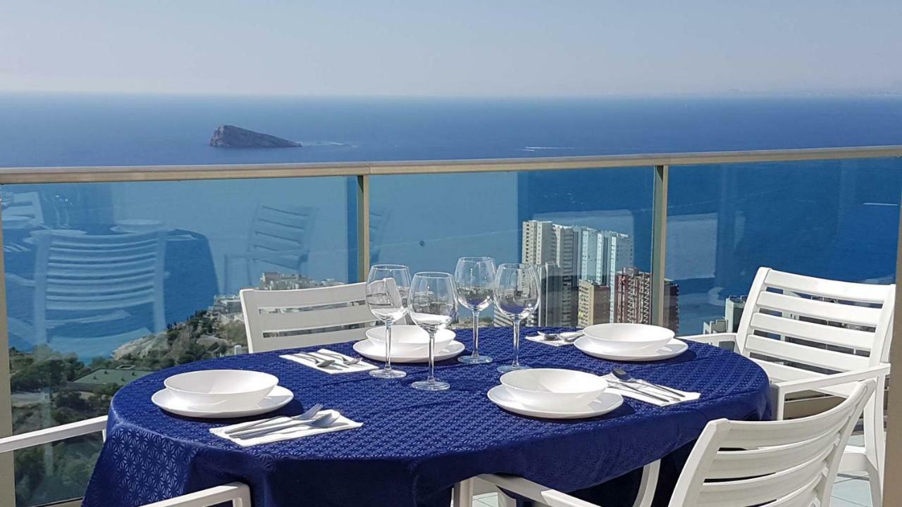 Апартаменты Deluxe Penthouse On The 42Nd Floor With Amazing Sea Views Бенидорм Экстерьер фото